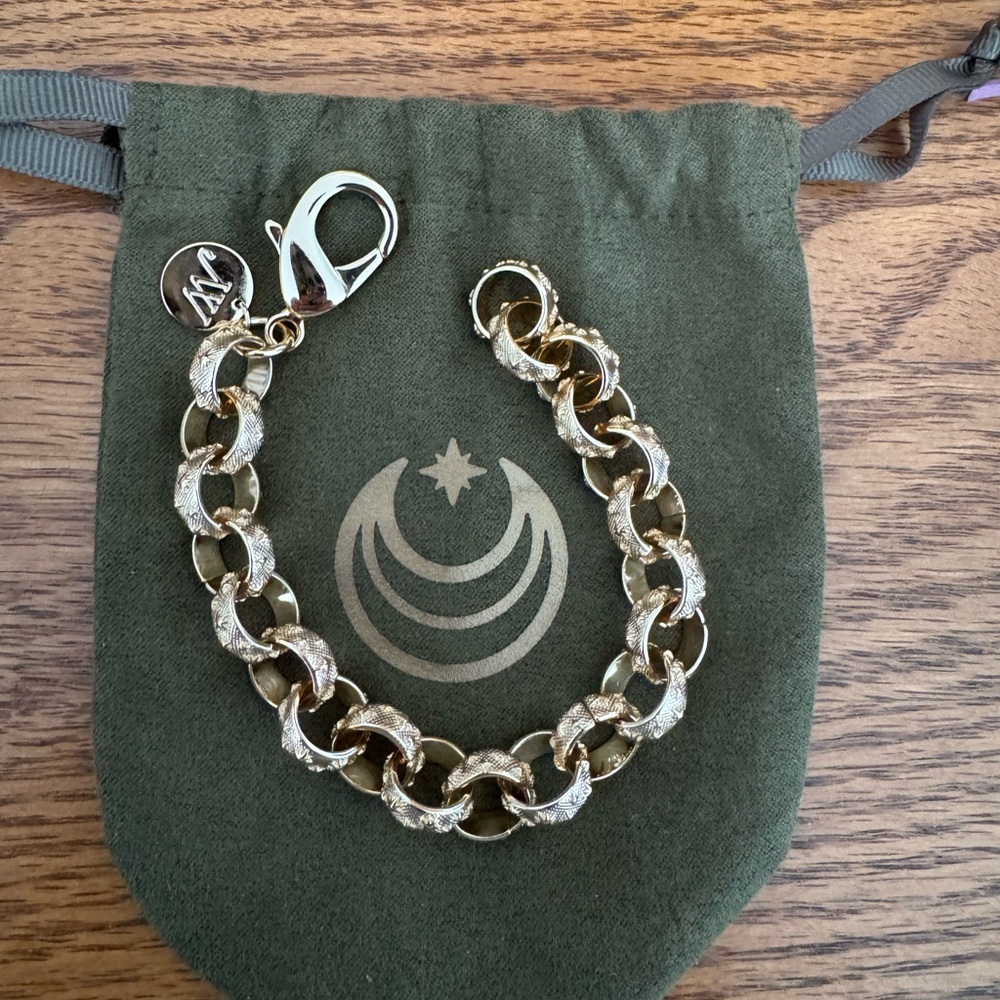 Jane win bracelet